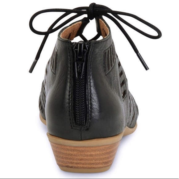NEW Gladiator sandal! Pillowtop sole!
